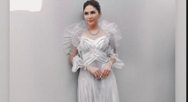BERITA TERPOPULER FASHION & BEAUTY: Wedding Dress Jessica Mila hingga  Skincare Skintific - Parapuan