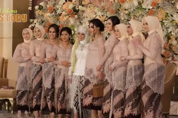 Penampilan Para Bridesmaid Lesti Kejora Pakai Kebaya Merah Muda ...